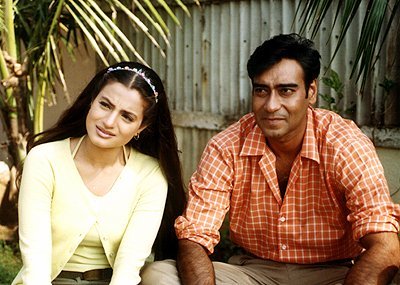 Amisha Patel and Ajay Devgan in movie Parwana
