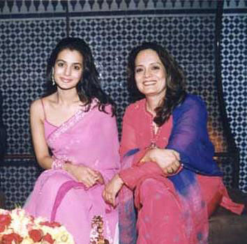 Amisha Patel and her mom